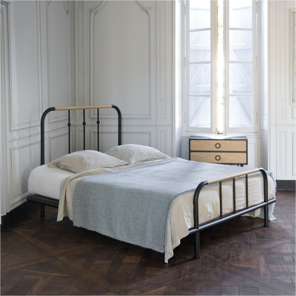 Mr. & Mrs. De Bed - Résistub Productions